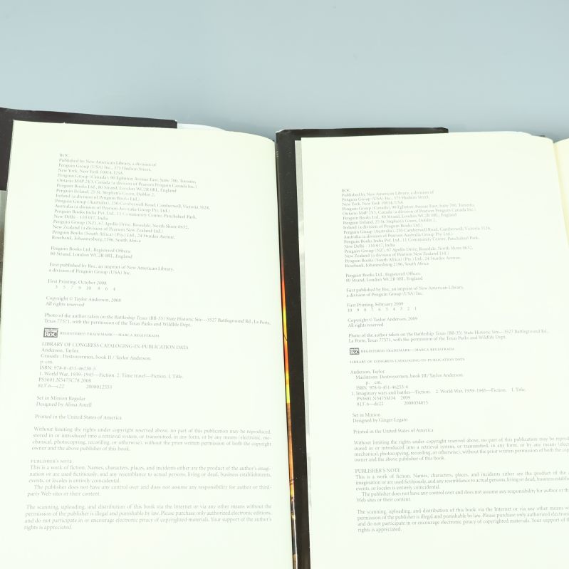 Copyright- och isbn-sidor i Crusade och Maelstrom böckerna