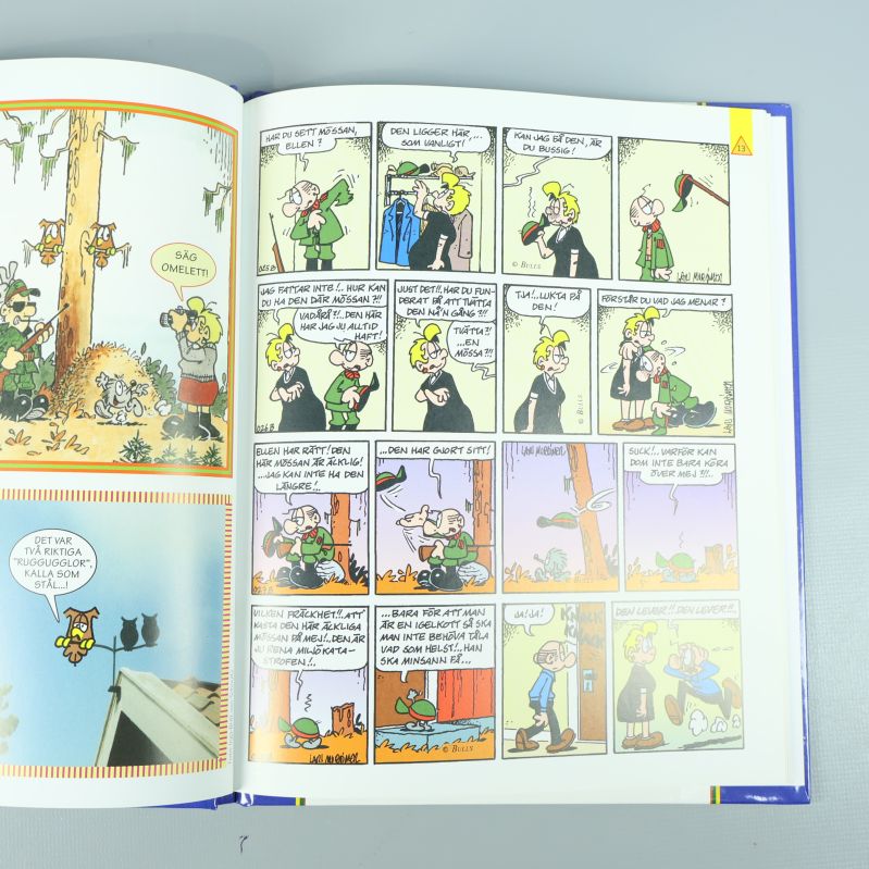 Uppslag från Hälge-seriebok med färglagda serierutor och pratbubblor