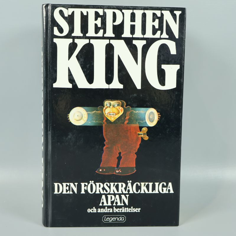 Framsida av boken Den förskräckliga apan av Stephen King med illustration