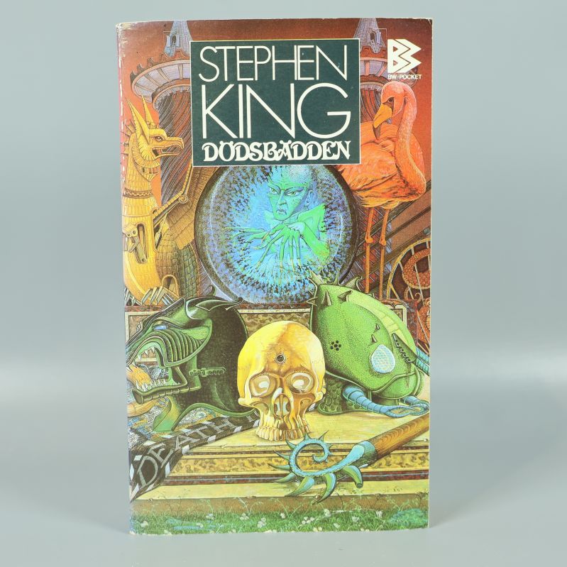 Framsida på Dödsbädden av Stephen King med färgstarkt illustrerat omslag