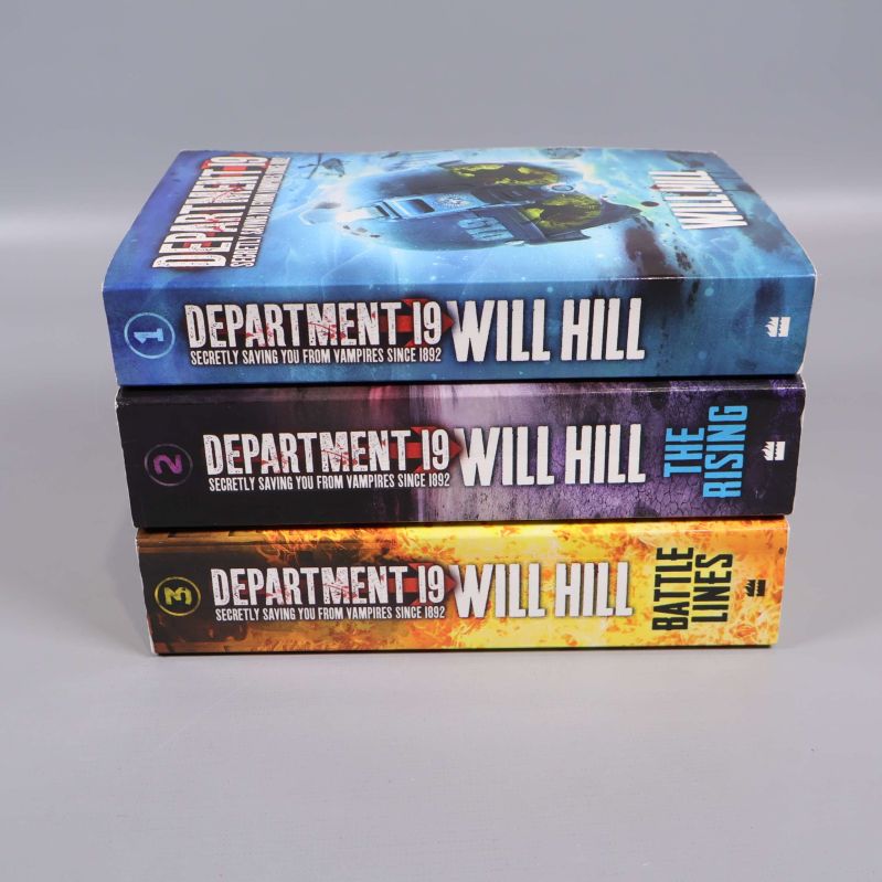 Bokryggar med titlar och nummer på Department 19-serien