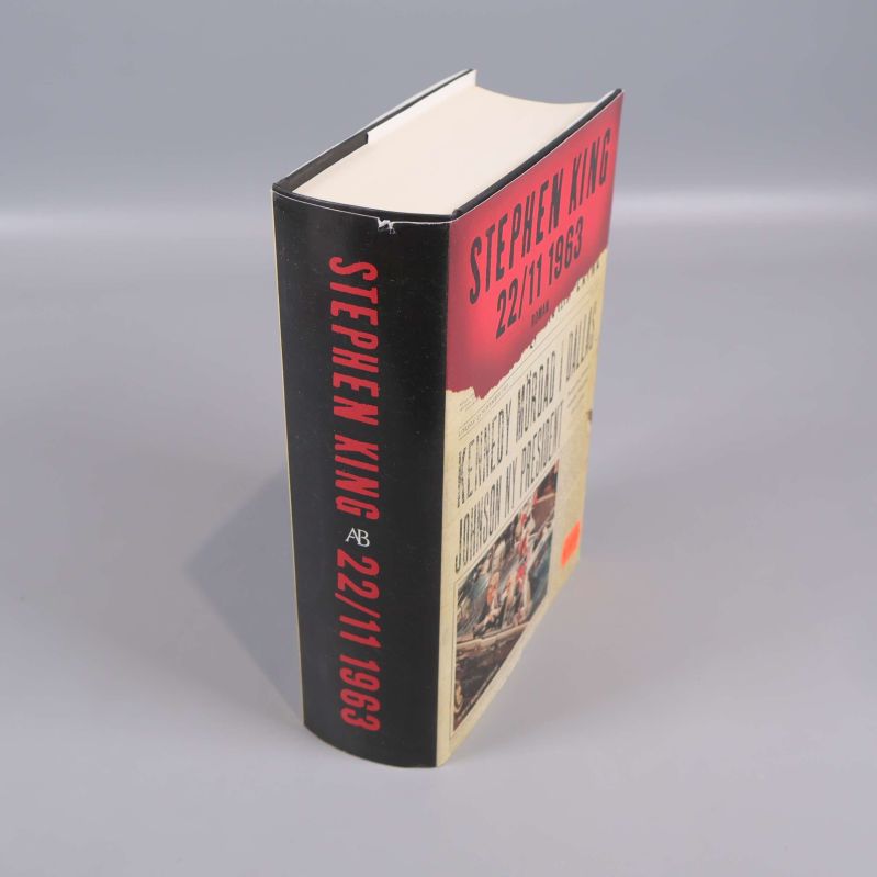 Rygg och framsida av romanen 22/11 1963 av Stephen King
