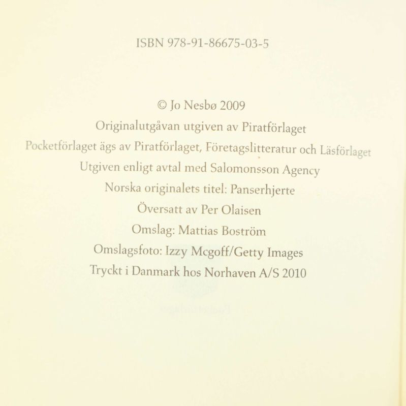 Tryckinformation och ISBN-nummer för Pansarhjärta av Jo Nesbø