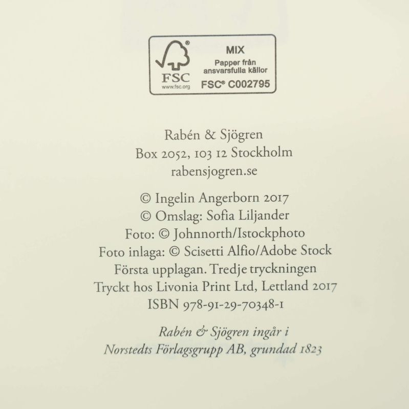 Tryckår och ISBN-information inuti boken Fyr 137 av Ingelin Angerborn