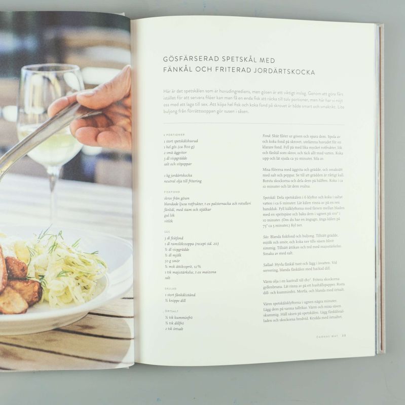 Receptuppslag med bild på tallrik och detaljerat recept på vänstersidan
