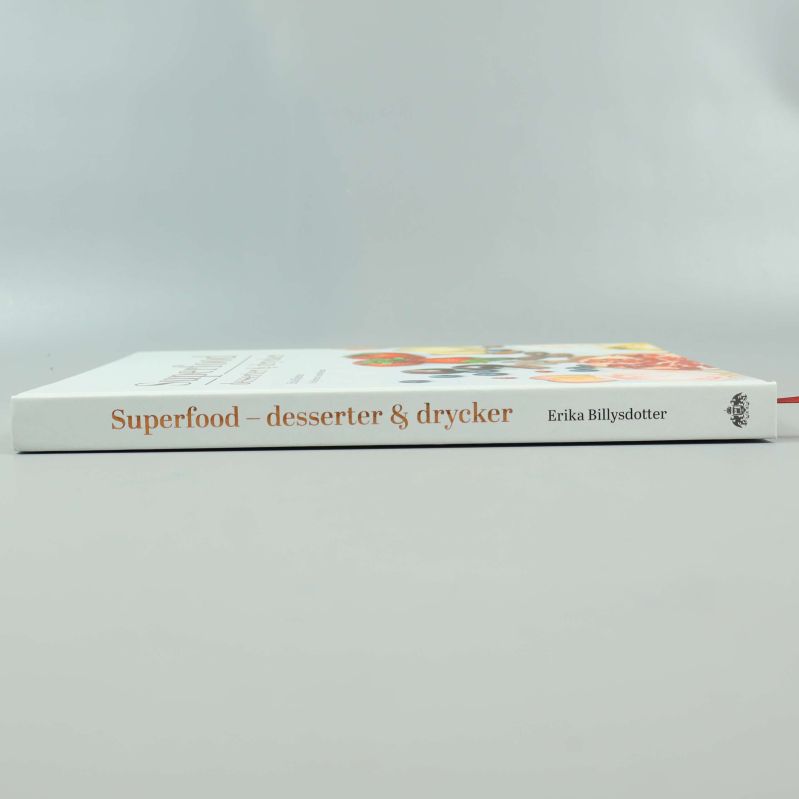 Bokrygg med titeln Superfood – desserter & drycker av Erika Billysdotter