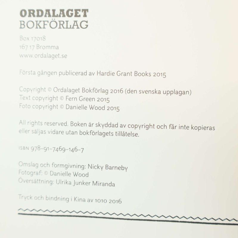 Tryck- och copyrightinformation och ISBN-nummer på bokens försättsblad