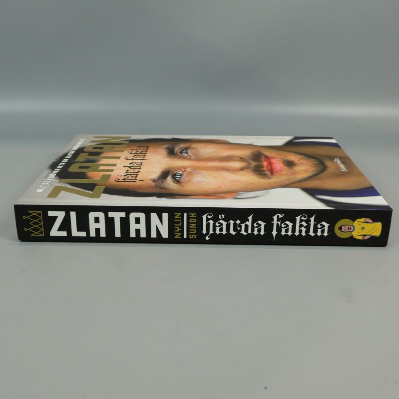 Rygg på boken Zlatan hårda fakta med tydlig titel och illustration
