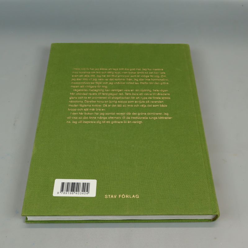 Baksida av boken Morberg så gott som grön med text och streckkod