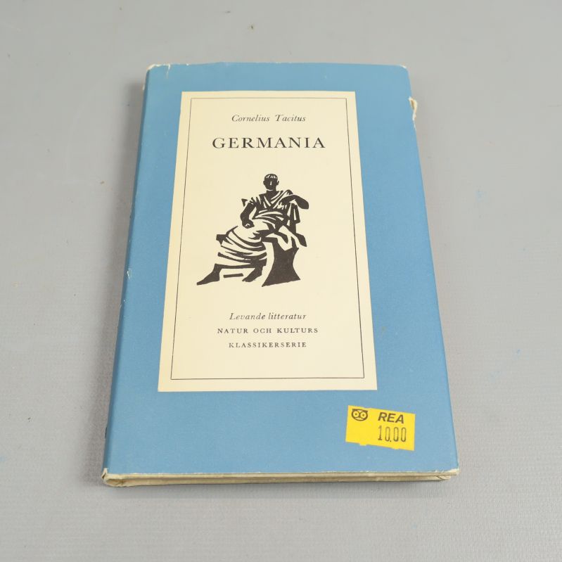 Framsidan av boken Germania, blått omslag med illustration