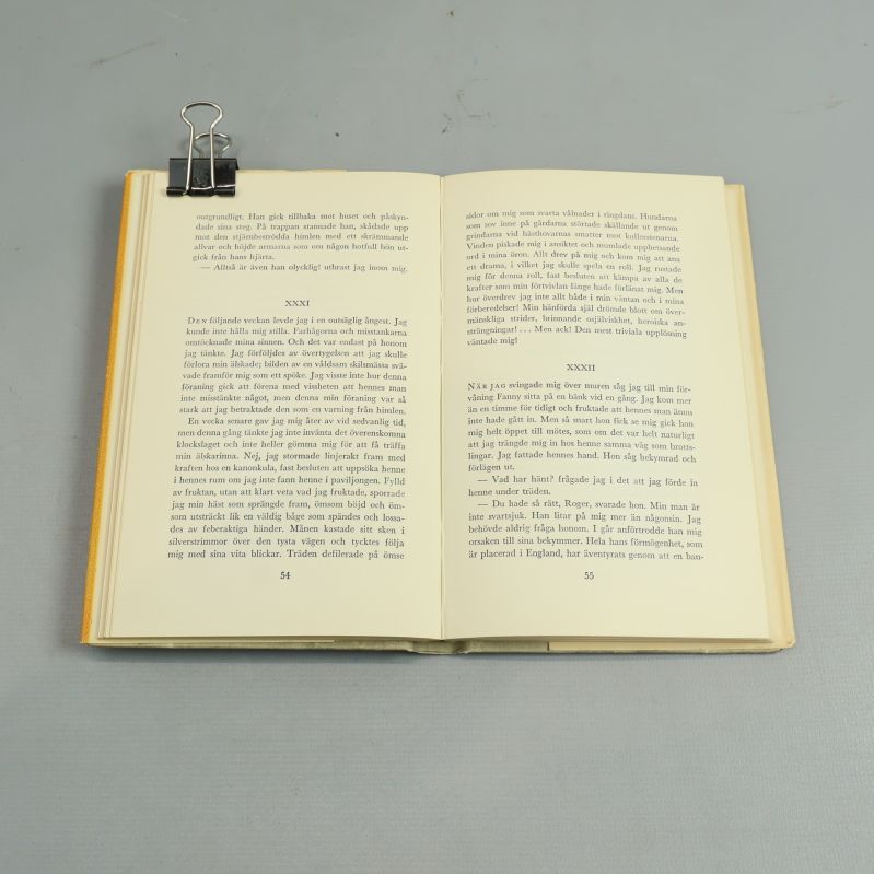 Uppslag med svensk text från romanen Fanny av Ernest Feydeau