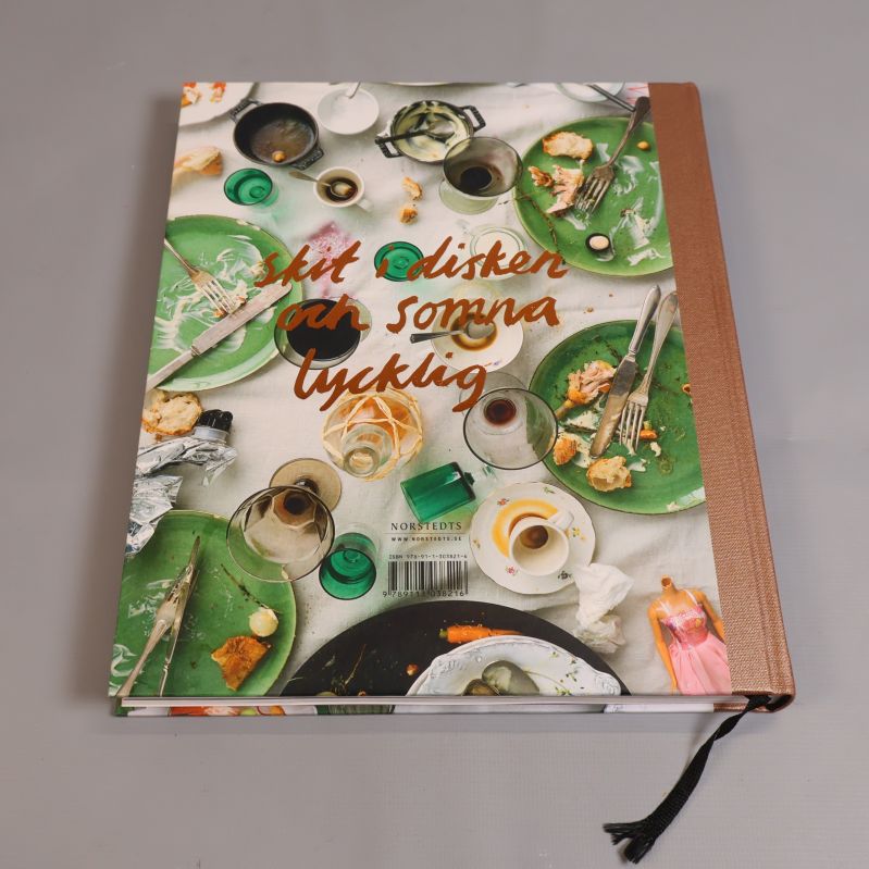 Baksida av bok