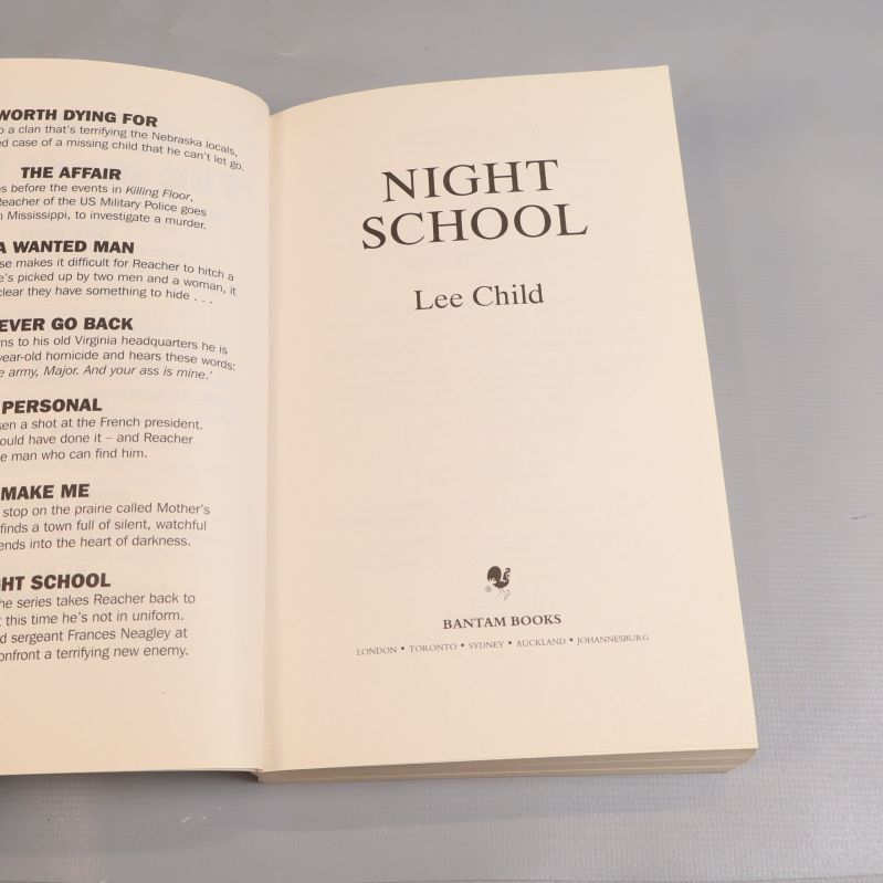Titelblad i boken Night School av Lee Child