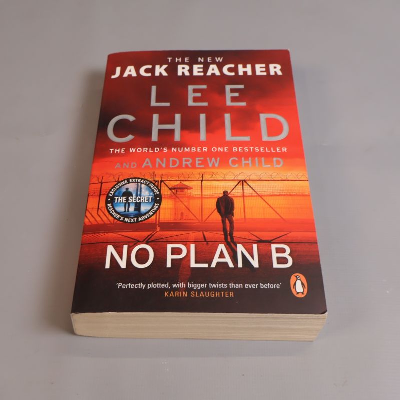 Framsida av pocketboken No Plan B av Lee Child och Andrew Child