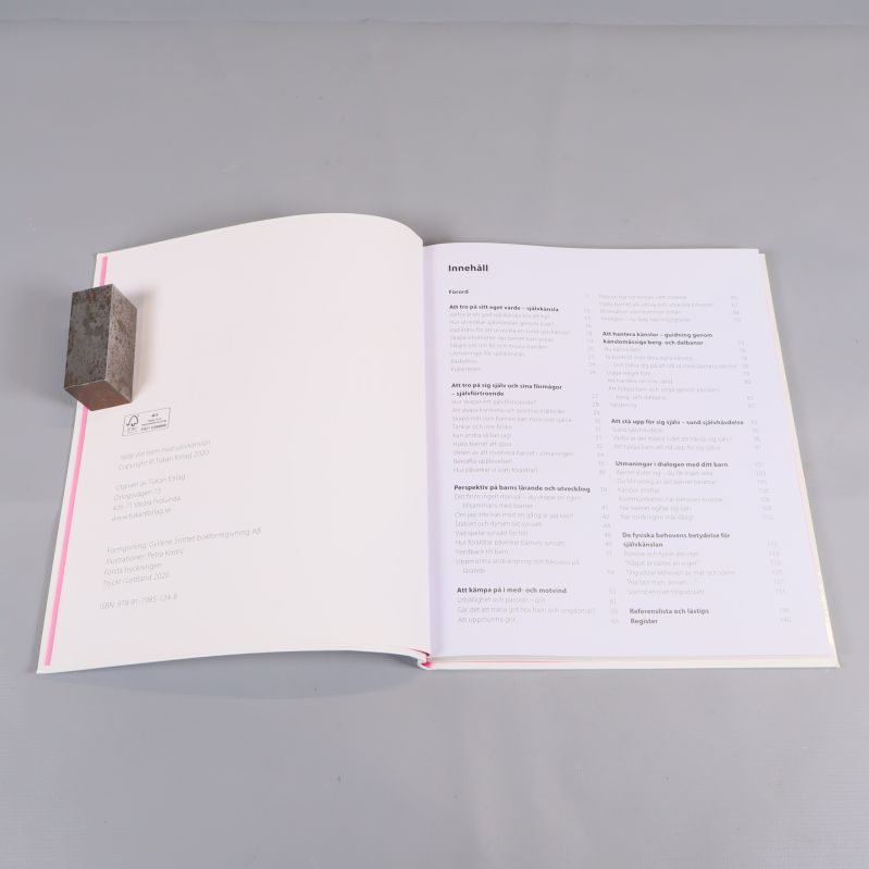 Innehållsförteckning och copyright i bok om självkänsla