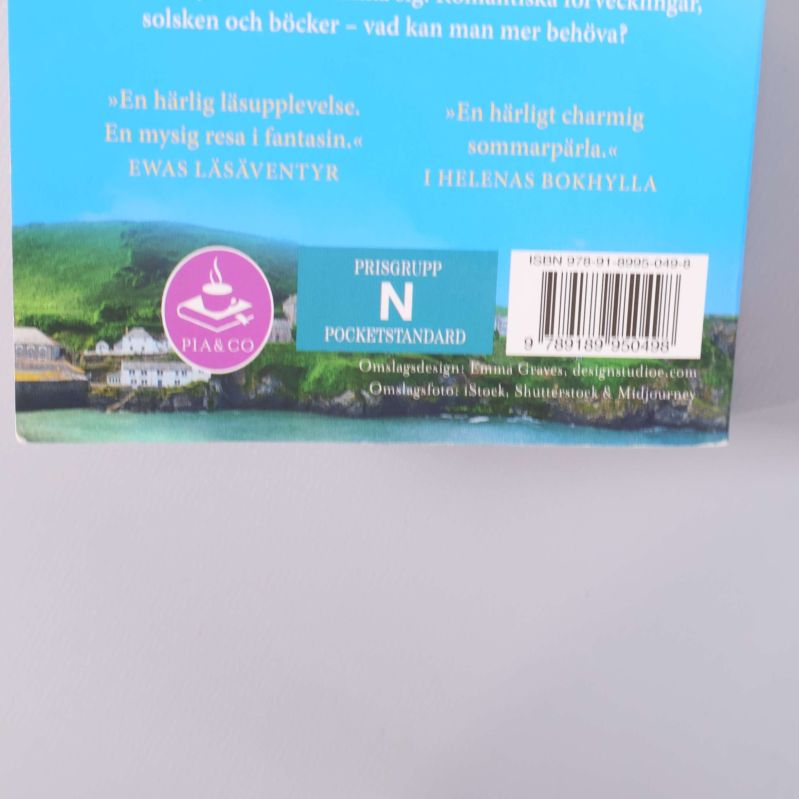 Närbild på baksidan av boken och synlig ISBN-kod