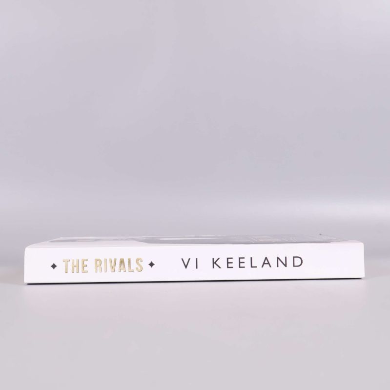 Bokrygg med texten The Rivals och Vi Keeland