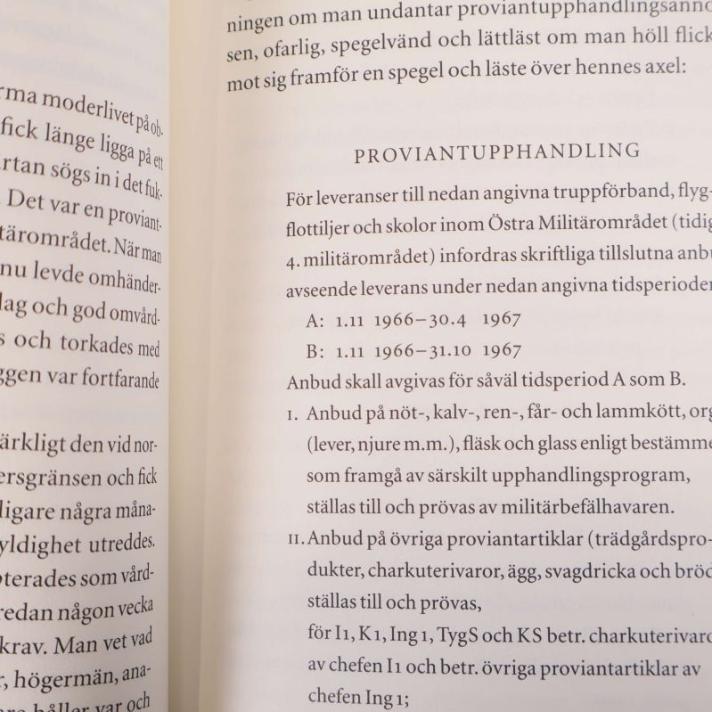 Närbild på ett uppslag i boken med text och rubrik