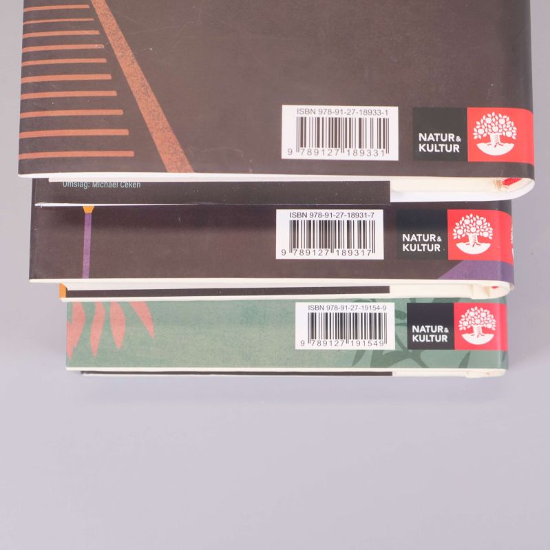 ISBN-nummer och streckkoder på tre böcker av H-G Axberger