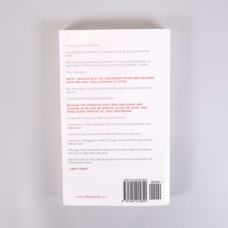 Baksida av The Naked Truth av Vi Keeland med beskrivning och streckkod