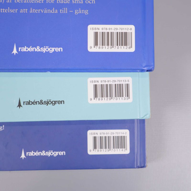 Tre ISBN-nummer på baksidan av Sandvargen-böcker