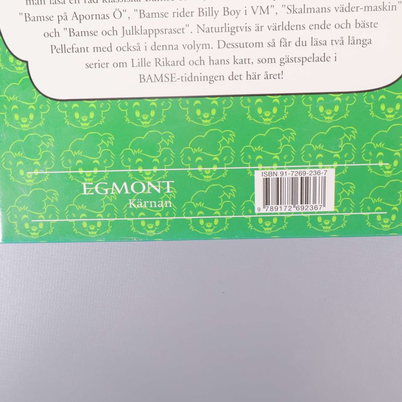 Närbild av ISBN-nummer på baksidan av Bamsebiblioteket volym 4