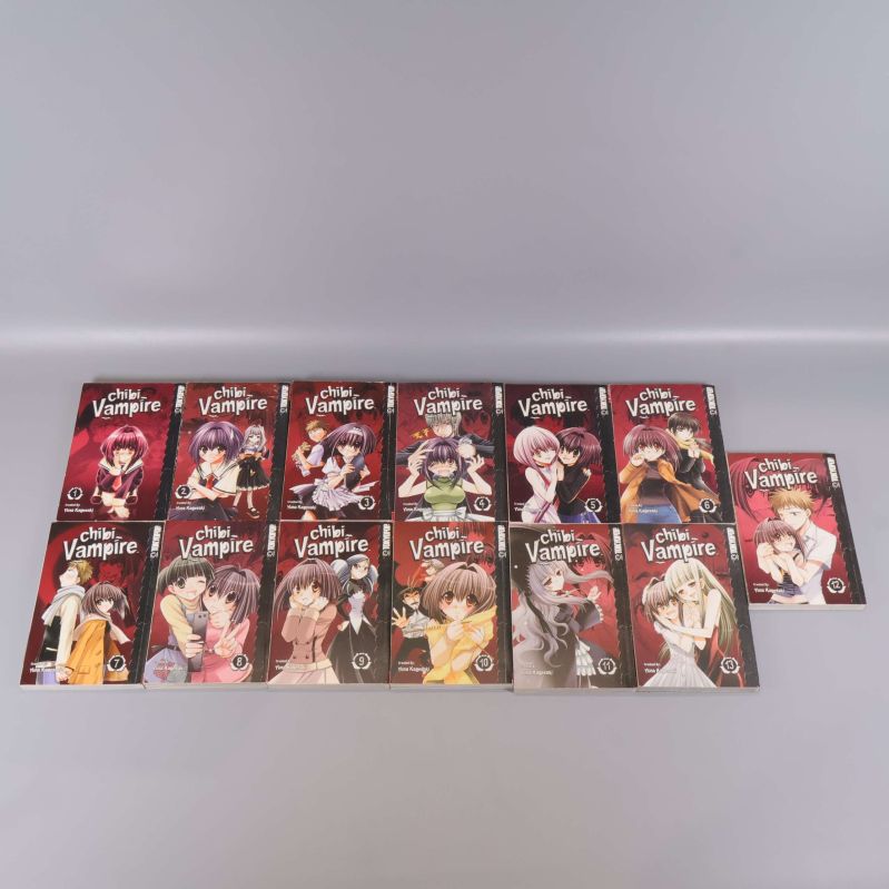Alla framsidor av Chibi Vampire manga volym 1 till 13 uppradade