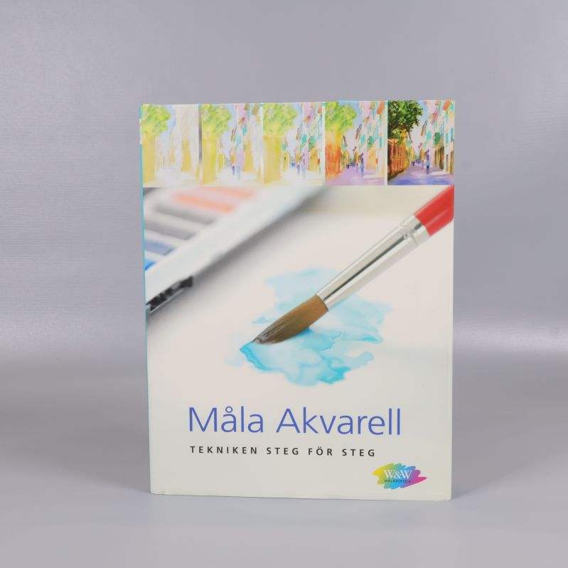 Framsidan av boken Måla akvarell med pensel och akvarellmotiv