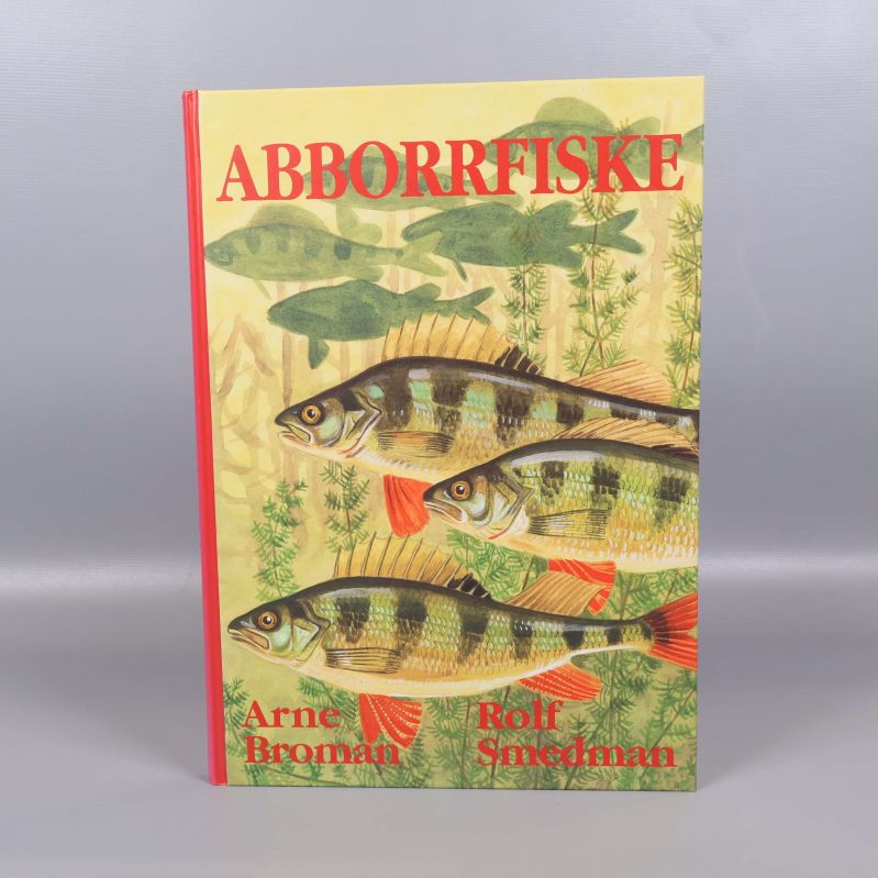 Framsida av boken Abborrfiske med tydliga abborrar och röda detaljer