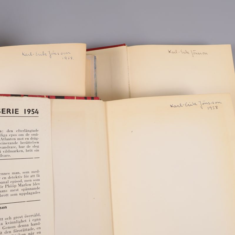 Närbild på försättsblad med namnteckning Karl-Erik Jönsson 1958