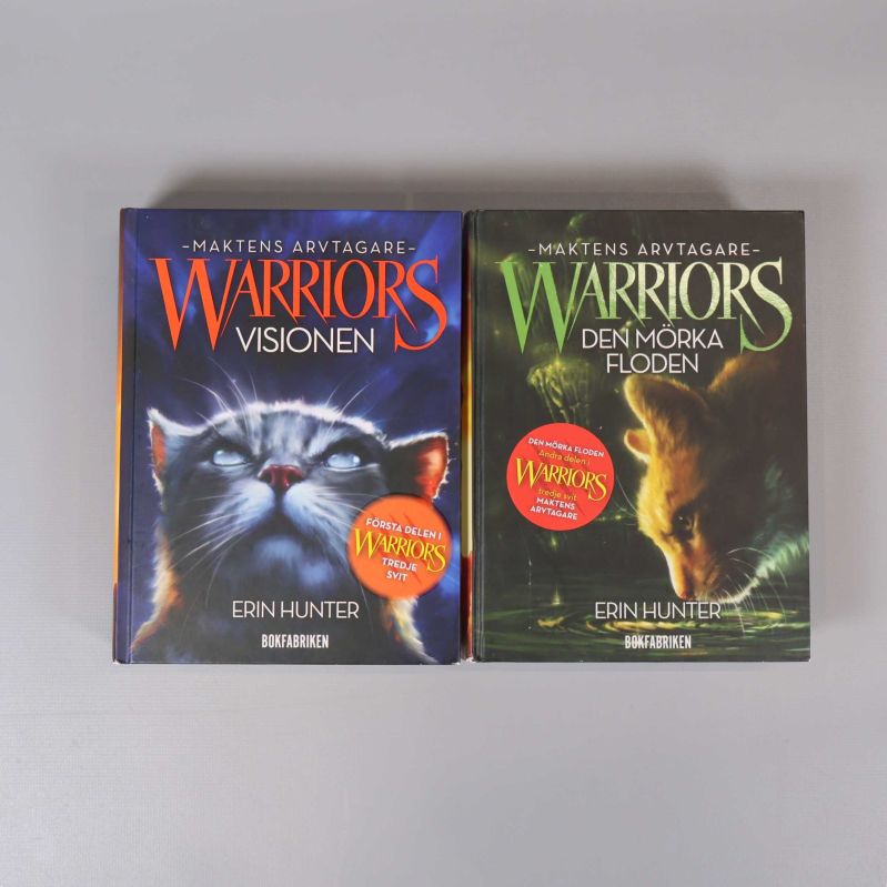 Framsidor av Warriors Visionen och Den mörka floden