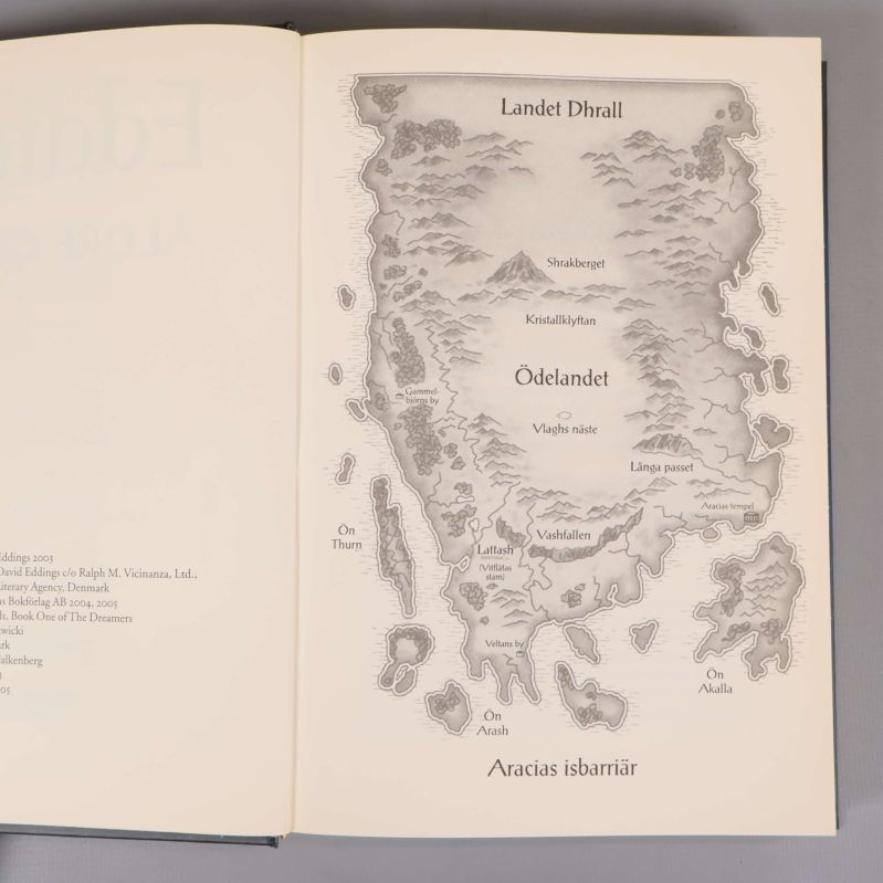 Karta över fantasivärlden Dhall inuti boken Äldre gudar