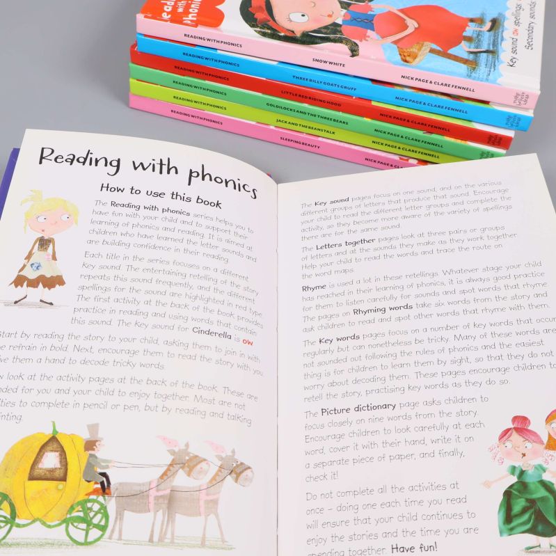 Exempel på uppslag med pedagogisk text i en av böckerna
