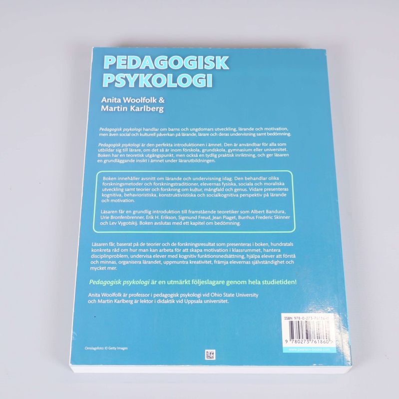 Baksida av Pedagogisk psykologi med sammanfattning och information
