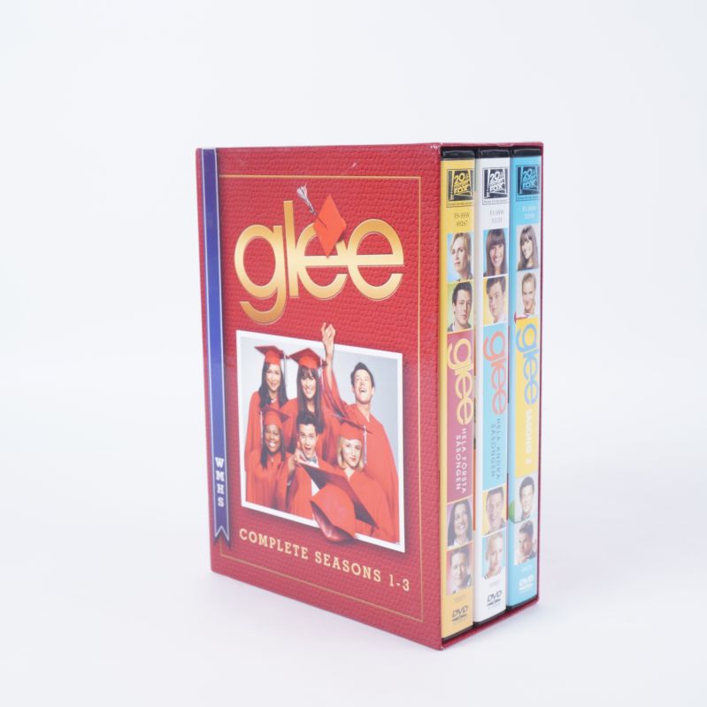Glee DVD-box med tre säsonger i röd presentbox