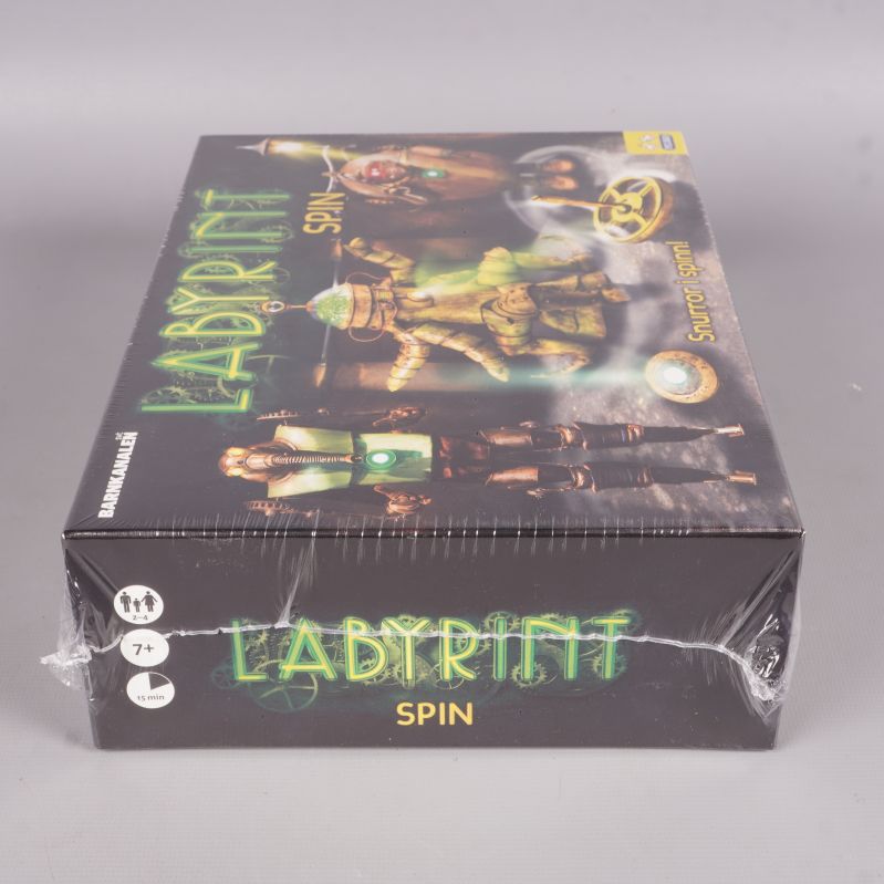 Labyrint Spin från annan sidovinkel, synlig plastförpackning