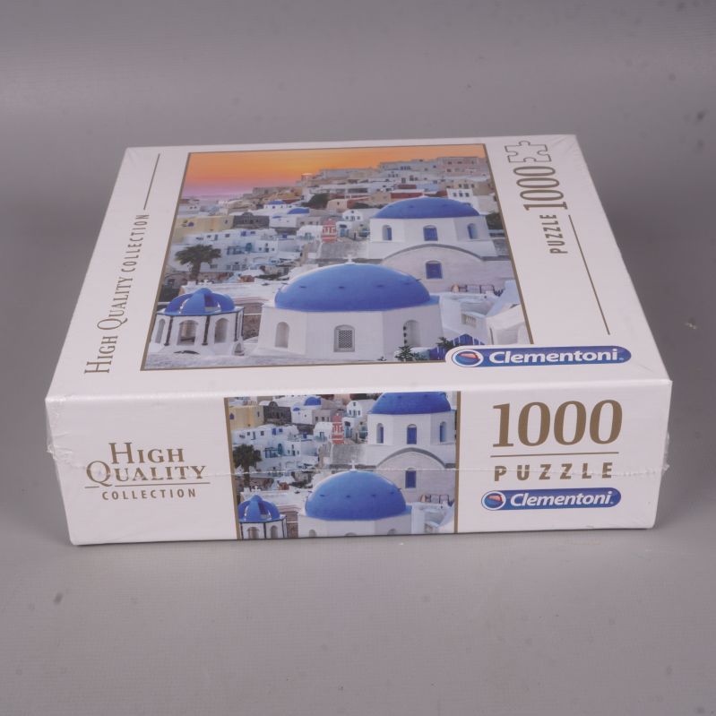 Clementoni pussellåda fotograferad snett framifrån