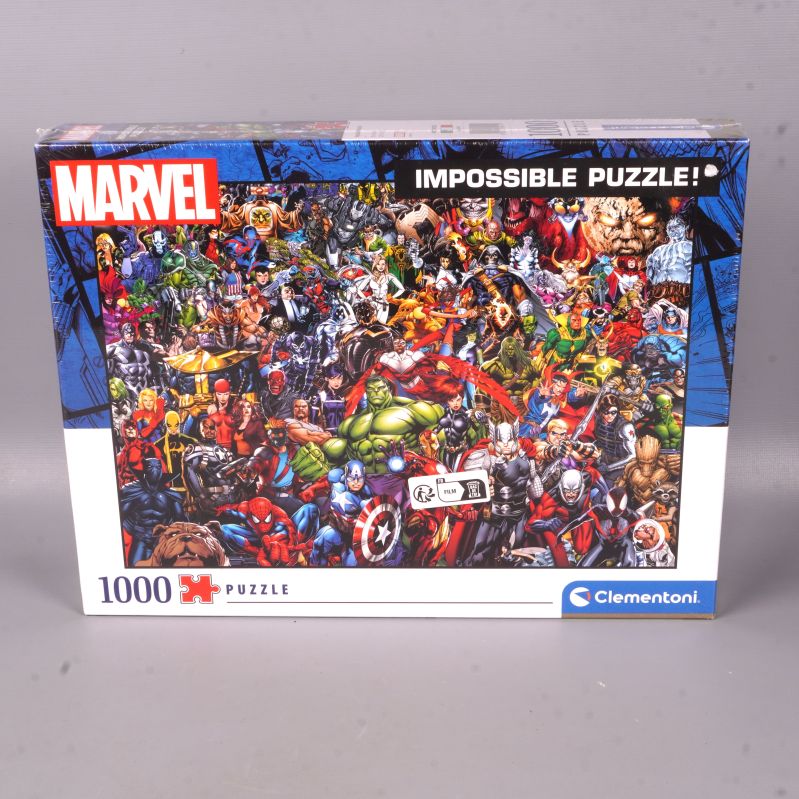 Framsidan av Clementoni Marvel pussel med färgglada superhjältar