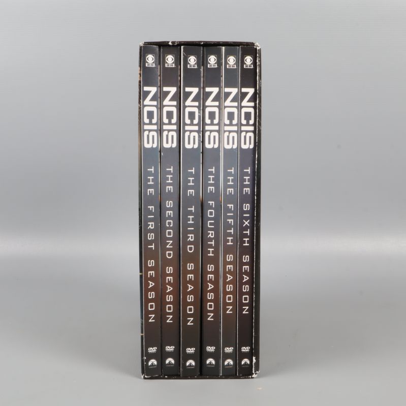 Sidorna av NCIS boxen med alla säsonger uppradade