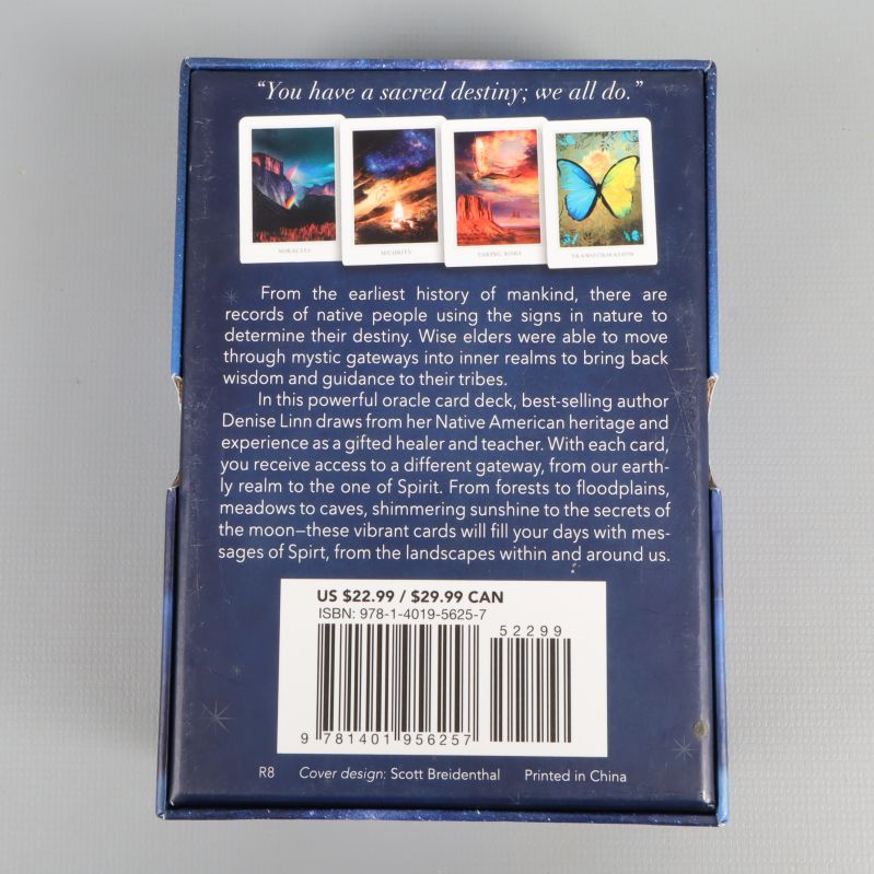 Baksidan av Sacred Destiny Oracle box med kortbeskrivning och bilder av kort