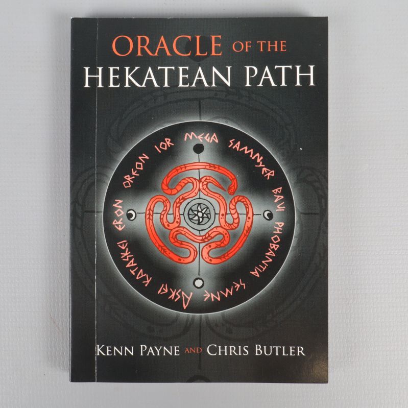 Framsidan av guideboken till orakelkortset