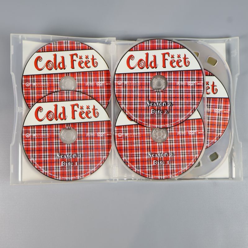 Fyra dvd-skivor från Cold Feet boxen översiktligt