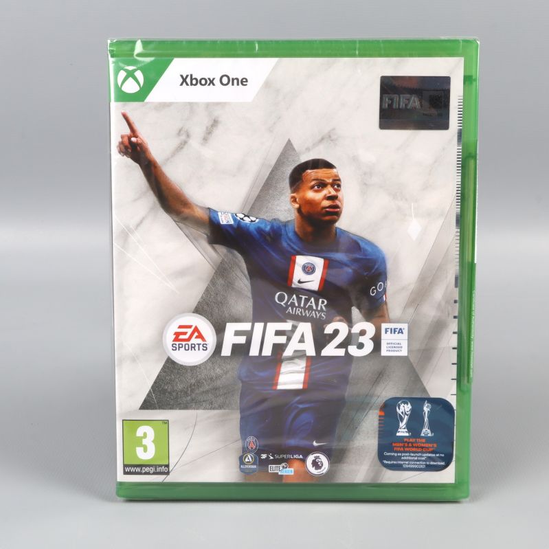 FIFA 23 Xbox One spel med fotbollsspelare på omslaget