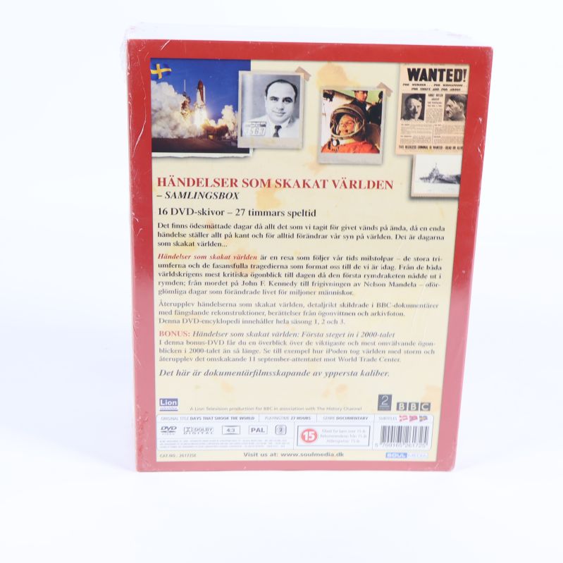 Baksida av DVD-box med innehållsbeskrivning och detaljer