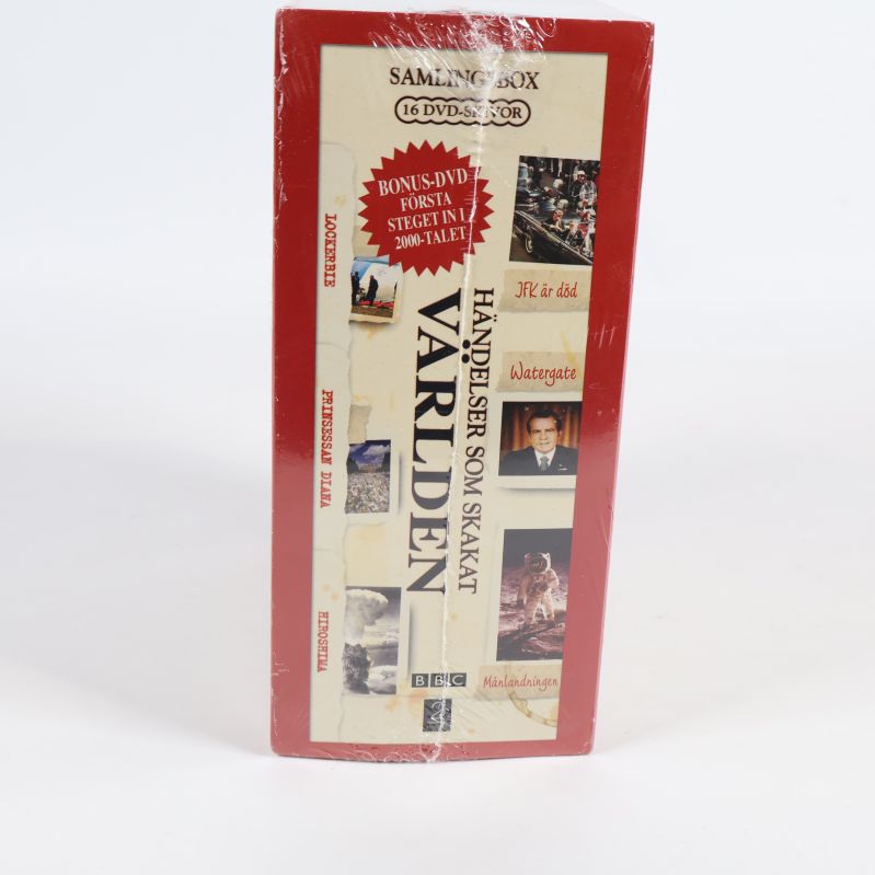 Sida på DVD-box Händelser som skakat världen med design och bilder