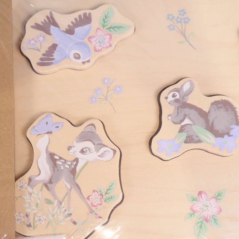 Närbild på tre av babypusslets djurmotiv