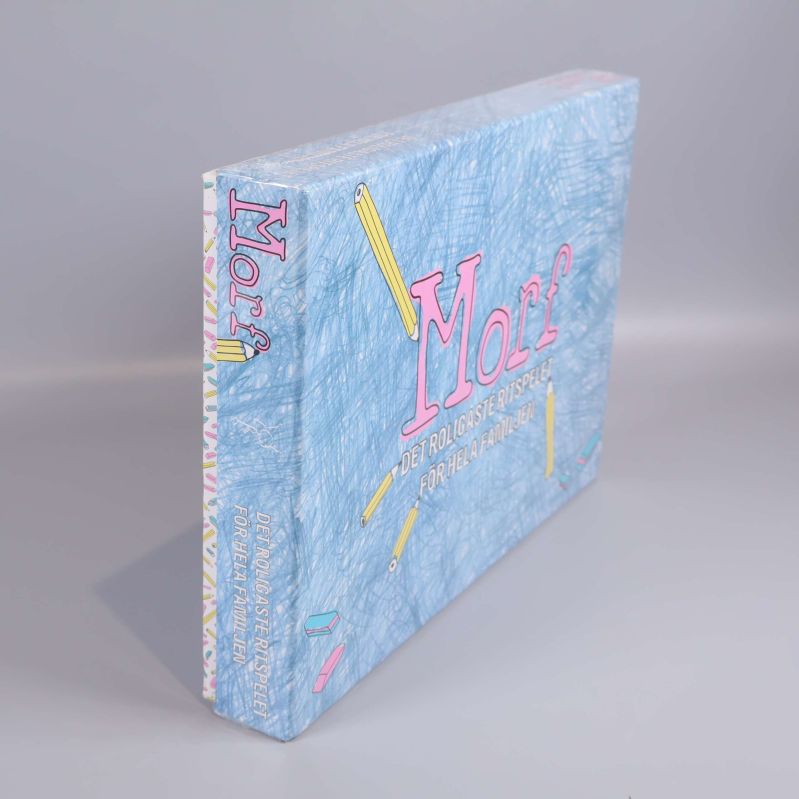 Spellådans framsida och sida med Morf-logga