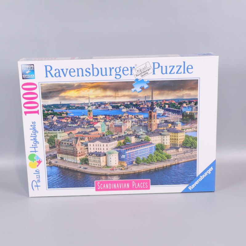 Framsidan av Ravensburger pussellåda med Stockholm-motiv