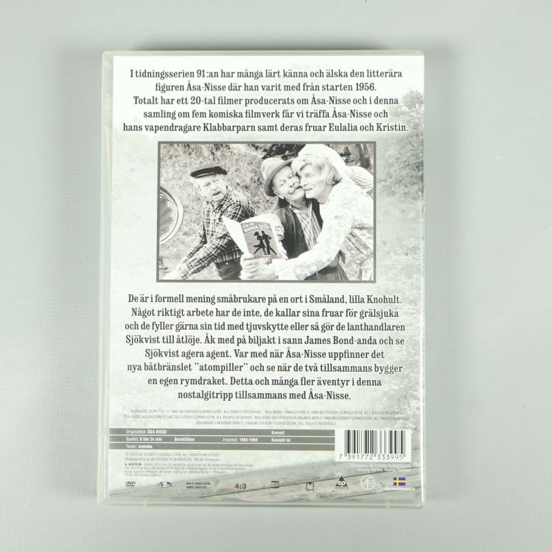Baksida av DVD-fodral till Åsa-Nisse