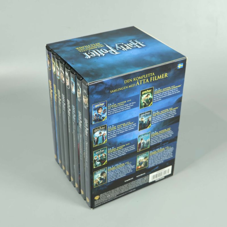 Sidan av Harry Potter-filmbox med 8 filmer synliga